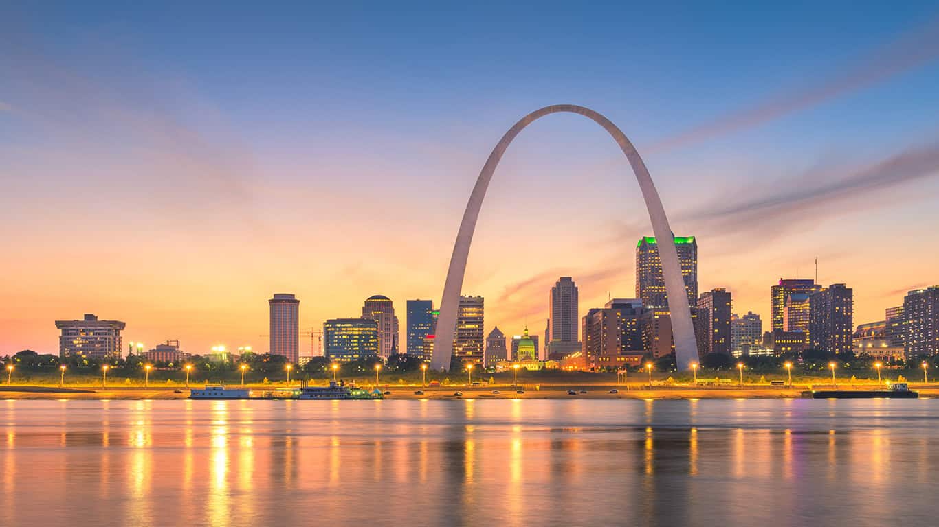 St. Louis, Missouri, USA downtown cityscape